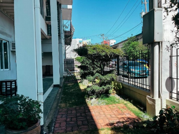 Siayan Travellers Inn Manila powered by Cocotel image 11