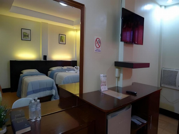 Siayan Travellers Inn Manila powered by Cocotel Main image